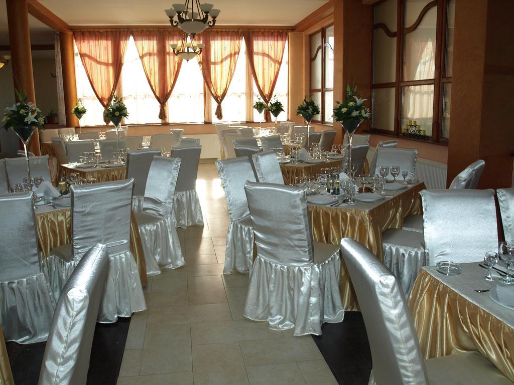فندق Tîrgu Lăpuşفي  Casa Preturii المظهر الخارجي الصورة