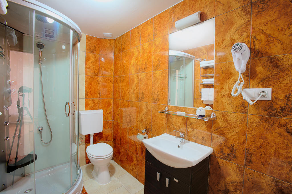 فندق Tîrgu Lăpuşفي  Casa Preturii الغرفة الصورة